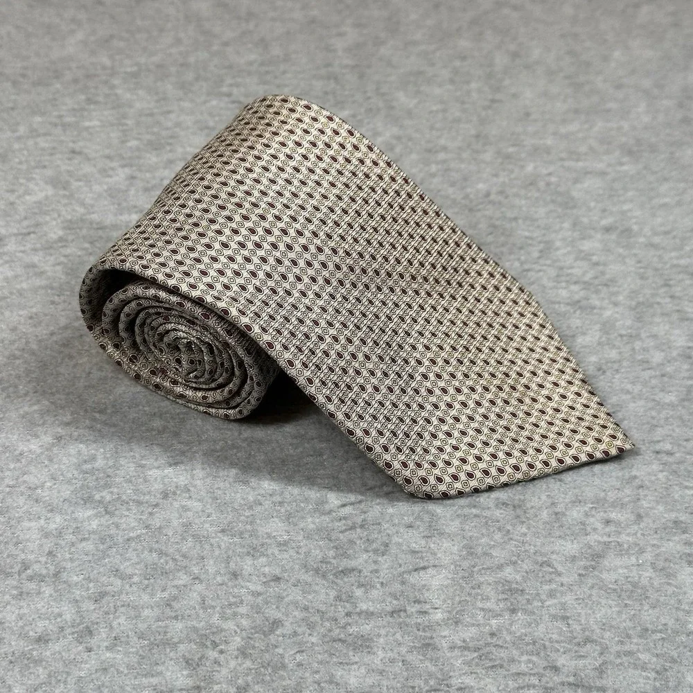 Vintage Brooks Brothers Makers Neck Tie Ivory Silk Geometric Mini Paisley‎ Print